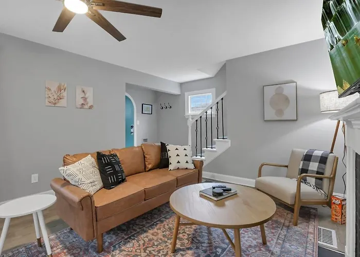 The Huron Charmer-4 Bd And Yard